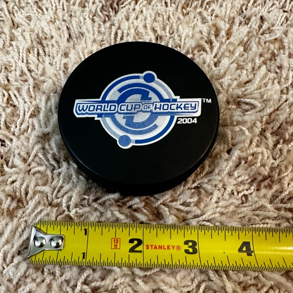 🇸🇪Sweden World Cup of Hockey 2004 Official Puck🇸🇪 - Picture 2 of 2